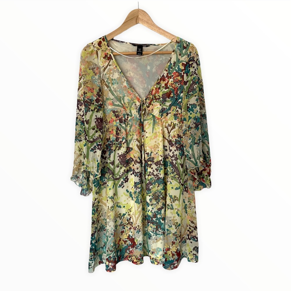 H&M Lined Floral Print Dress. V Front With Ties, & 3/4 Sleeves.